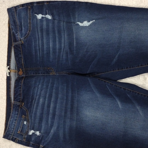 Rewind Blue Whiskering Distress Dark Wash Five Pocket High Rise Skinny Leg Jean - Picture 3 of 13